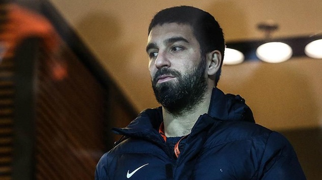  Galatasaray’la Arda Turan anlaşamamıştı, Arda Turan futbolu bırakacakmı?