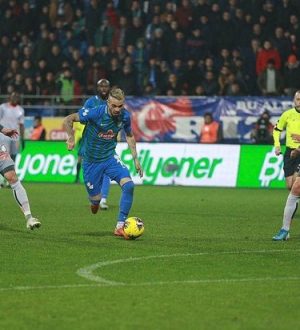 Çaykur Rizespor evinde Medipol Başakşehir’e boyun eğdi