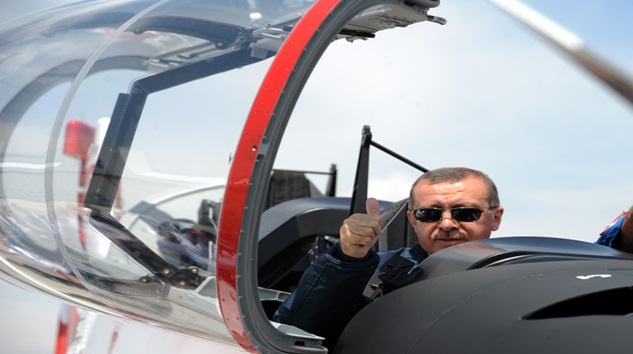  Cumhurbaşkanı Erdoğan, “Yerli savaş uçağımızı 2023’te hangardan çıkaracağız