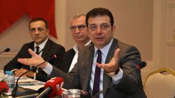 Ekrem İmamoğlu’nun küfür ettiğini savunan AK Partililer salonu terketti