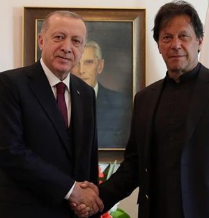 Pakistan Başbakanı İmran Han, Erdoğan’ın konuşmasına dikkat çekti