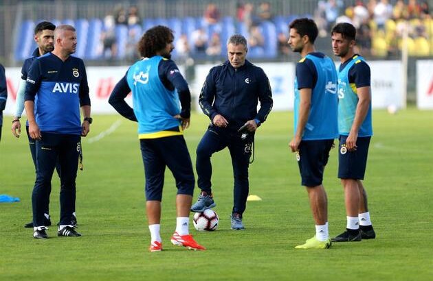  Fenerbahçe teknikdirektörü Ersun Yanal’dan futbolculara uyarı