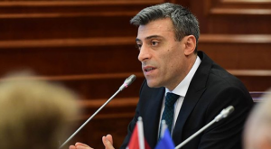 CHP’den ihraç edilen Öztürk Yılmaz mart ayında partisini kuruyor