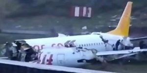 Sabiha Gökçen Havalimanında yolcu uçağı pistten çıktı