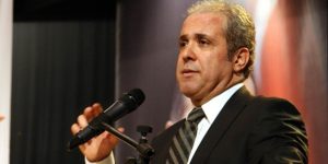 Şamil Tayyar’dan flaş twit : Sahi kimi, ne ayak?