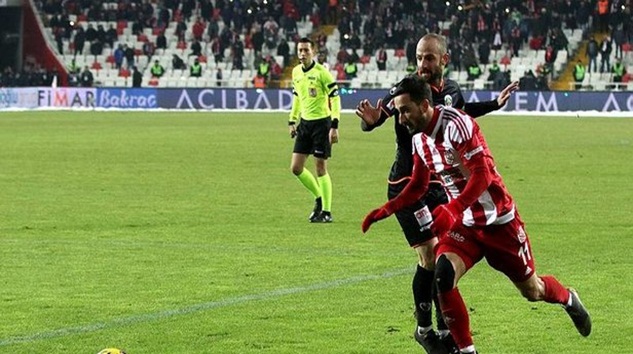  Sivasspor, Aytemiz Alanyaspor’u Süper Lig’in 23. haftasında  1-0 mağlup etti