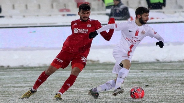  Sivasspor’da kan kaybı devam ediyor! Kupaya veda ettiler