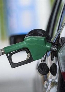 Benzine indirim var motorine ise zam geldi pompa fiyatları ne olacak