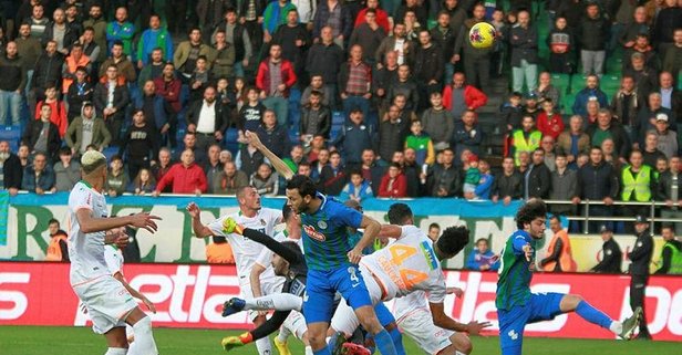  Çaykur Rizespor, Aytemiz Alanyaspor Rize’de puanları bölüştüler