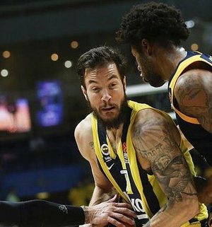 Fenerbahçe Beko deplasmanda kayıpları oynuyor