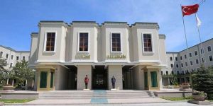 Türkiye genelinde 8 belediye başkanı görevden alındı