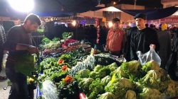 Bursa’da Vatandaşlar ‘Cumartesi’ pazarına akın etti !