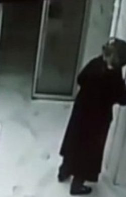 Kayseri’de Elindeki sıvıyı binalara süren kadın yakalandı
