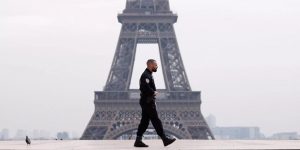 Fransa’da Koronavirüse sokakların yıkandığı suda rastlandı