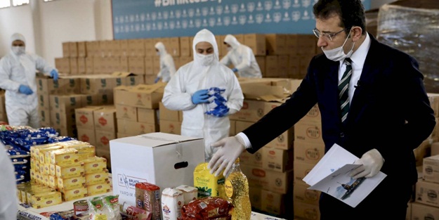  ‘İBB’nin dağıttığı yardım kolilerine CHP teşkilatları el koydu’ iddiası