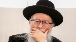 İsrail Sağlık Bakanı Yaakov Litzman tepkiler üzerine istifa etti