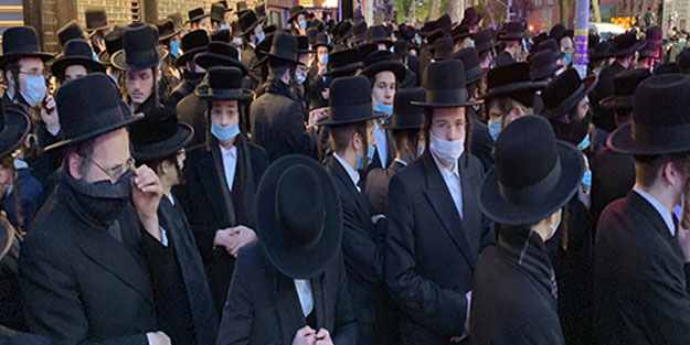  Koronavirüs New York Belediye Başkanı Blasio ile Yahudileri papaz etti