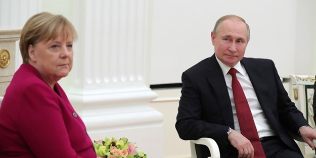  Vladimir Putin, Angela Merkel ile görüştü! Konular ilginç