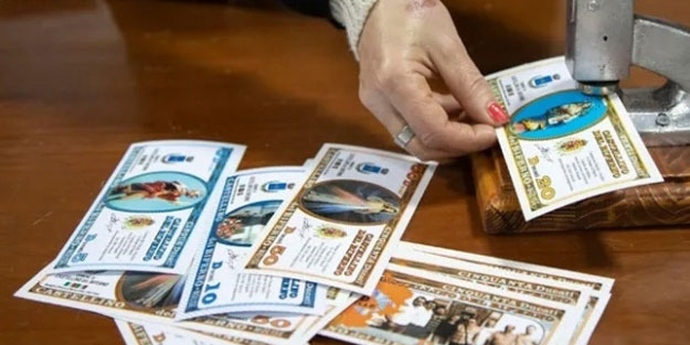 AB Ülkesi İtalya’da bir kasaba Euro’ya karşı kendi paralarını bastılar