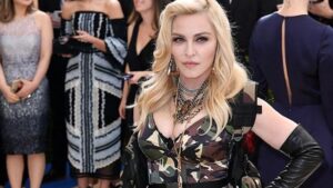 Dünyaca ünlü şarkıcı Madonna’nın koronavirüs testi pozitif çıktı