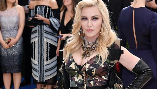  Dünyaca ünlü şarkıcı Madonna’nın koronavirüs testi pozitif çıktı
