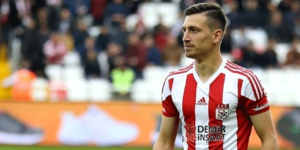 Mert Hakan Yandaş’ın menajerinden açıklama Fenerbahçe ve Galatasaray peşinde…