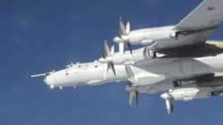Amerikan savaş uçakları Alaska’da Rus deniz uçaklarına önleme yaptı.