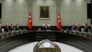 Bakanlar Kurulu yarın toplanıyor  haftasonu da sokağa çıkma yasağı olacak mı ?