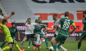 Beşiktaş kendi evinde Konyaspor’u 3 farkla rahat geçti