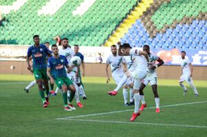 Çaykur Rizespor ve Denizlispor 90 dakika boyunca yenişemedi
