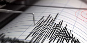 Muğla Marmaris’te deprem şiddetiyle halkı sokağa döktü