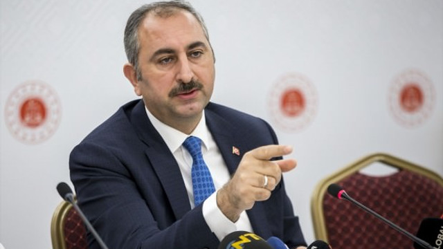  Adelet Bakanı Abdulhamit Gül, ”torpil yok” diyemedi!