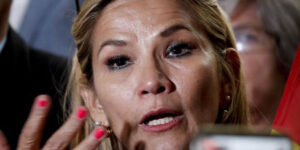 O Ülkede geçici devlet başkanı  koronavirüse yakalandı