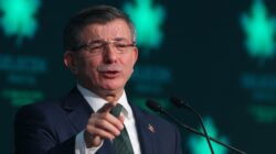 Ahmet Davutoğlu’ndangarip sözler: Bir dip dalga geliyor