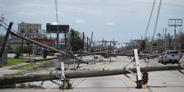  Amerika, Louisiana’da  kırmızı alarm verildi! 500 bin kişi tahliye edildi