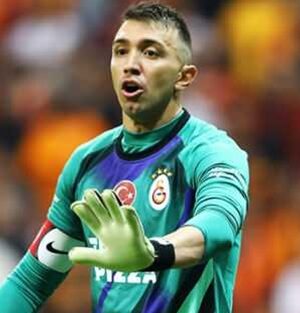 Galatasaray Fernando Muslera’nın sözleşmesini donduracak