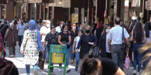 Koronavirüs vakalarının tavan yaptığı Gaziantep’te çarşılar yoğun