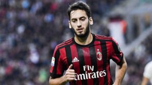 AC Milan ile Hakan Çalhanoğlu arasında yeni anlaşma sağlanamadı