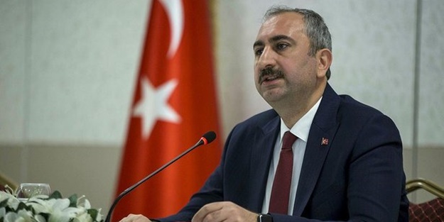  Adalet Bakanı Abdülhamit Gül’den FETÖ açıklaması