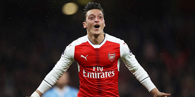  Mesut Özil’in menajeri Fenerbahçe ile transfer görüşmesi yaptık