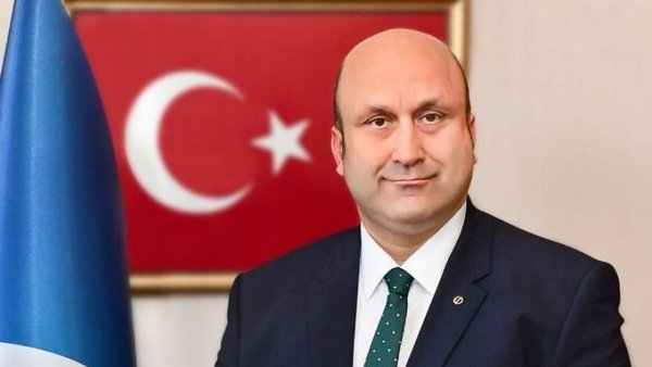 SODİMER Başkanı Levent Eraslan, WhatsApp'ın son kararını değerlendirdi. Eraslan, kararın ticari kaygılar ile alındığını, WhatsApp'ın gizlilik sözleşmesinden geri adım atmayacağını vurguladı.