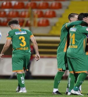 Alanyaspor kendi sahasında BB Erzurumspor’u Kupada saf dışı etti