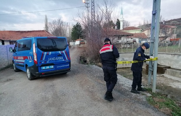  Çanakkale Bayramiç’te bulunan Evciler köyü Korona karantinasına alındı