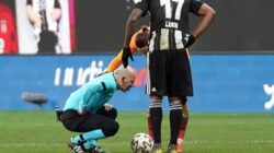 Cüneyt Çakır yönettiği Beşiktaş Galatasaray maçında sakatlandı