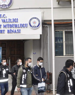 FETÖ’nün İzmir’deki gaybubet evlerine operasyon