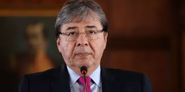  Kolombiya yasta Savunma Bakanı koronavirüs nedeniyle öldü