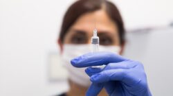 Rusya’nın genelinde  koronavirüs aşılamasına başlandı