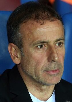 Trabzonspor’un Hocası Abdullah Avcı Joao Pereira ipini çekti