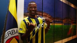 Fenerbahç’eli Mame Thiam, Diyarbakır’da okul tadilat ettirdi