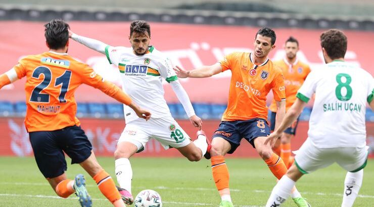  Başakşehir Alanyaspor ile berabere kaldı düşme potasından çıkamadı